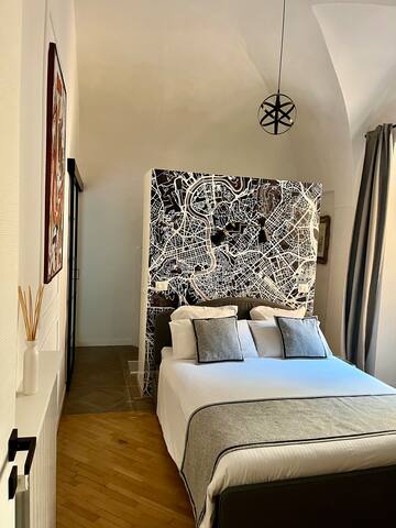 DomusColosseo a Charming 1890s Refectory gallery image 2