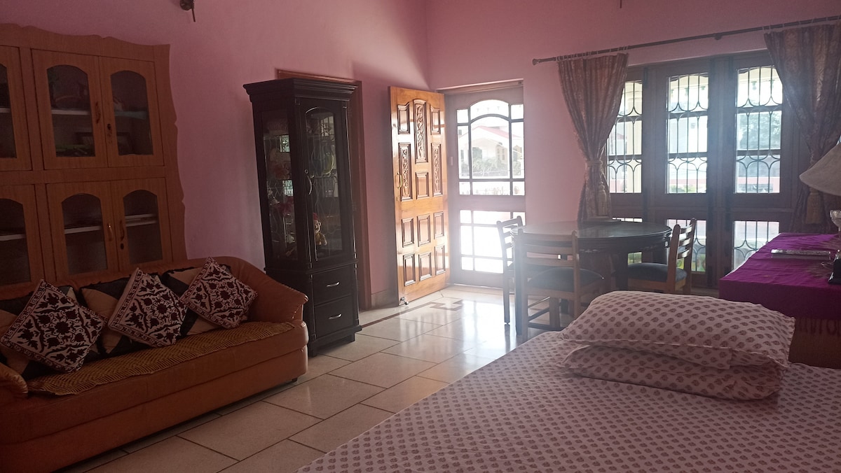 მისაღები ოთახი