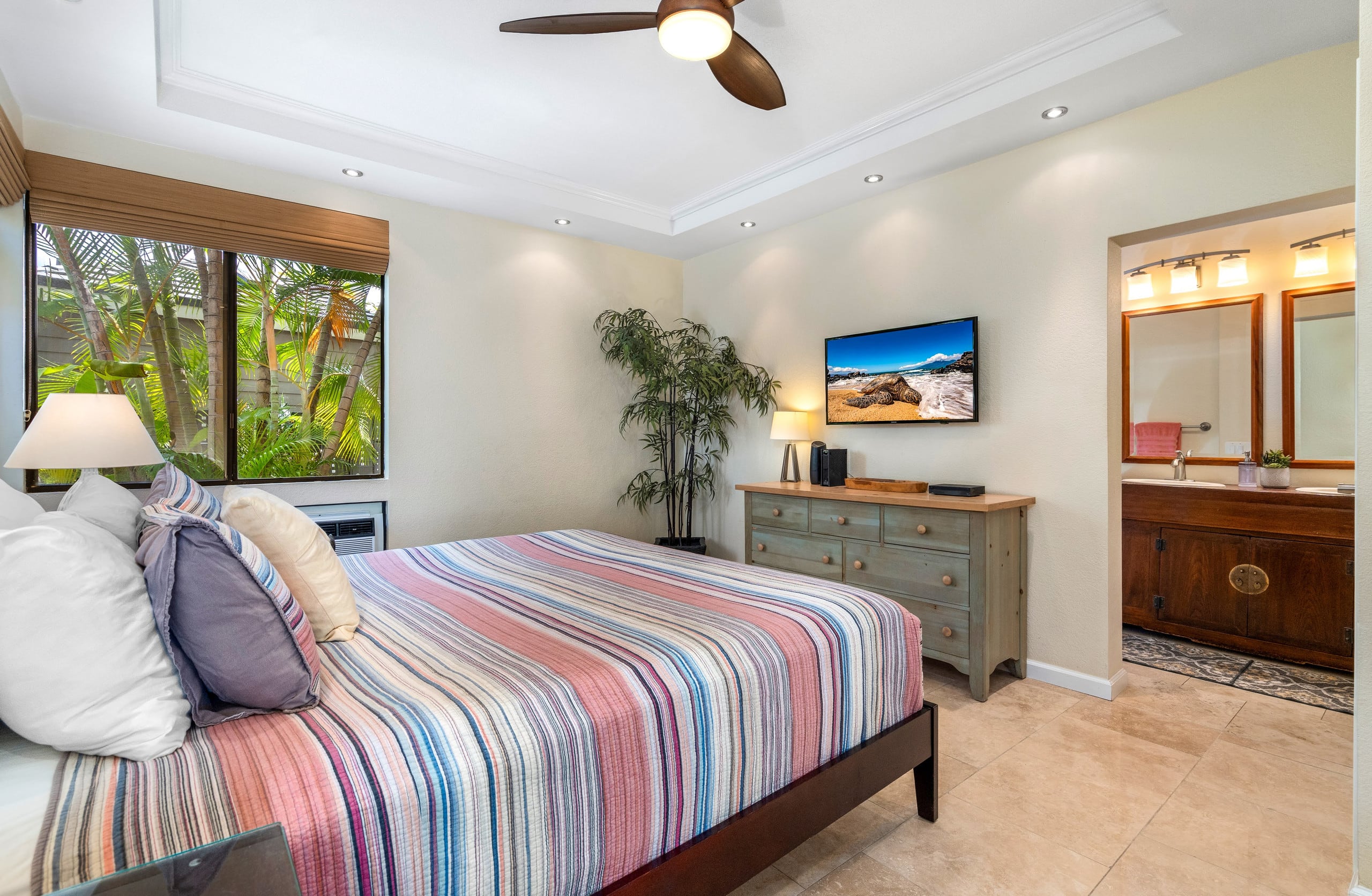 Condo in Wailea · ★4.98 · 1 bedroom · 1 bed · 2 baths - Image 14