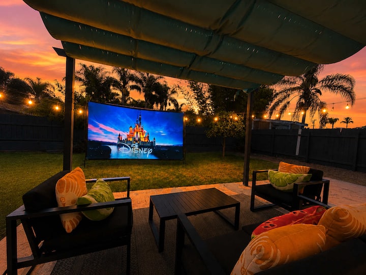 *Moonlight Cinema* - 15 Min To Legoland! - Vista, CA