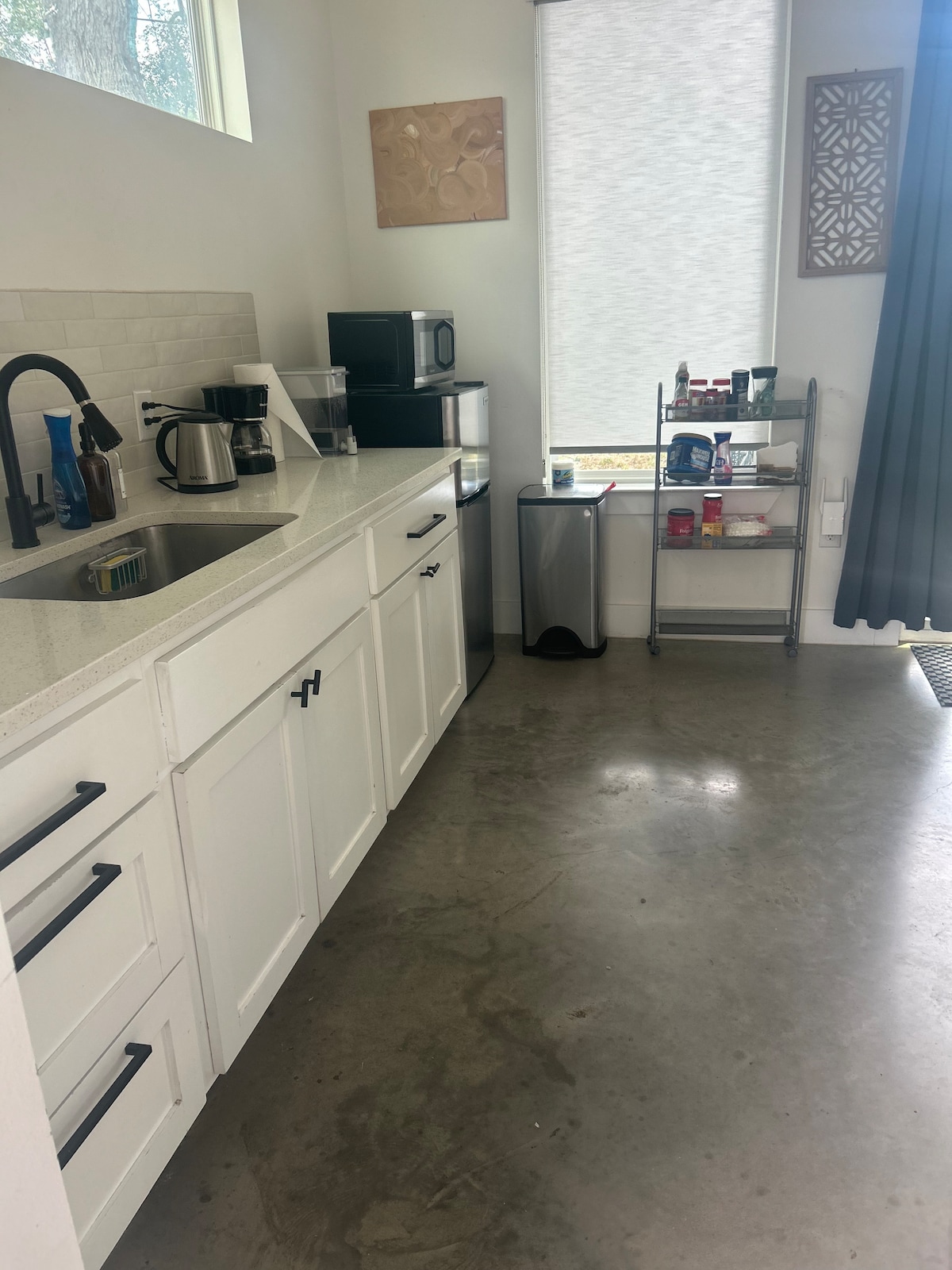 Modern Cute & Bright Guest House