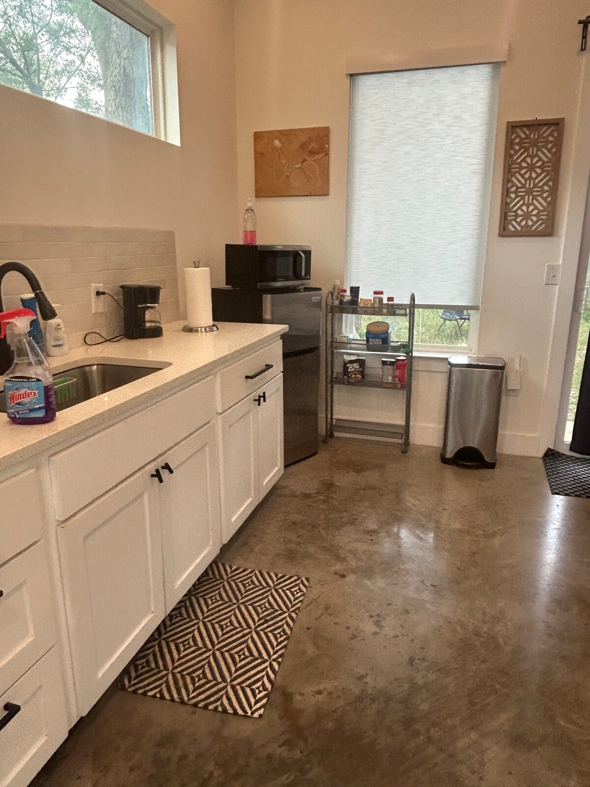 Modern Cute & Bright Guest House