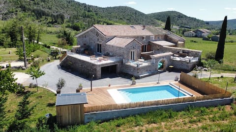 South Ardèche gîte 7 to 10 people