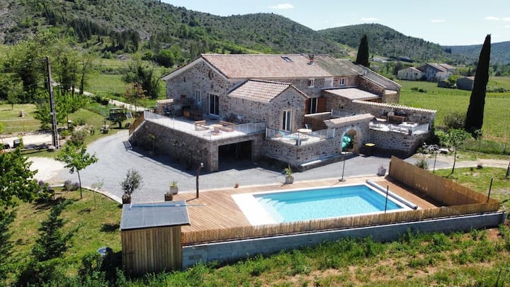 Gîte Sud Ardèche 7 à 10 Personnes - Rhône-Alpes