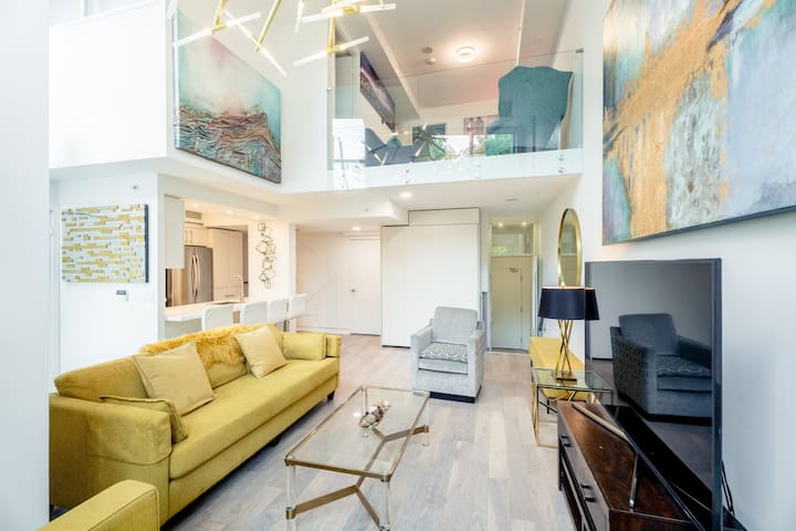 2 Bedroom Condo Loft, Free PRKG