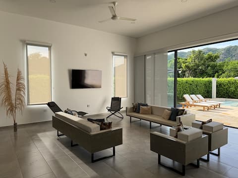 Top performing Airbnb: Casa Bemba, luxury rest via Melgar-Girardot. in Nilo
