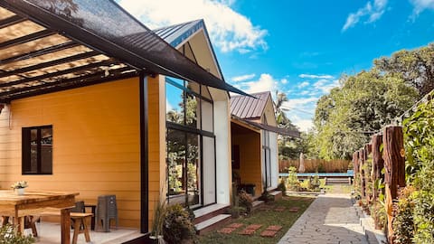 La Casa Lorenzo - Entire Place; 2 Cabins