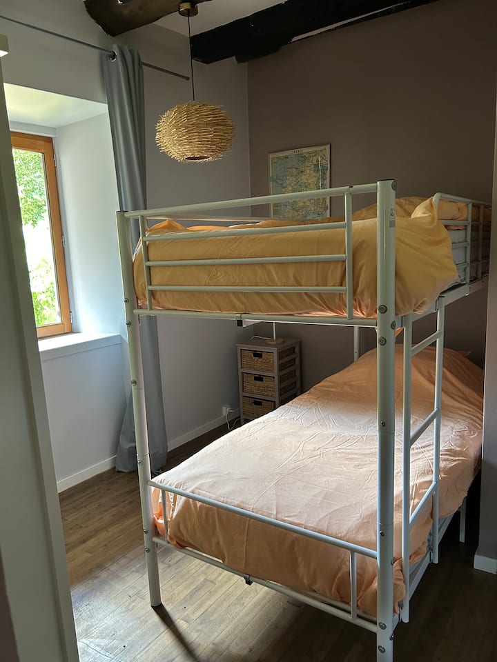 Schlafzimmer 1