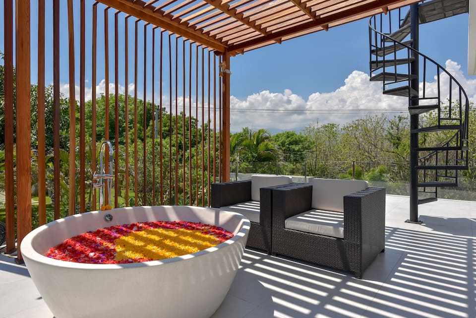 Ocean View Stays, on Bali's north coast, Seririt, Bali, Indonesia, photo 1 of 10