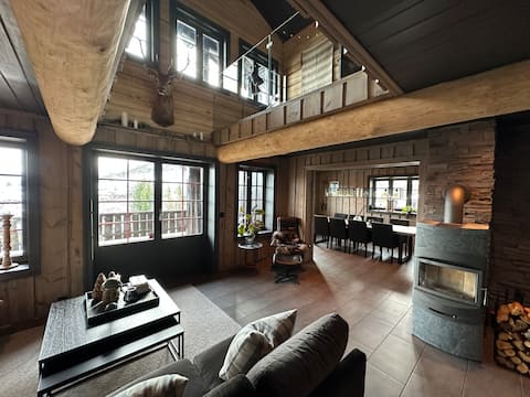 Spacious Mountain Lodge in Fjord-Norway