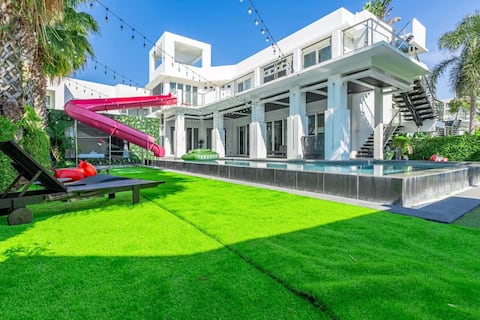 Q1 Pattaya Jomtien Beach Standalone Super Large 5 Bedroom 5 Bathroom 6 Beds Super Large Swimming Poo