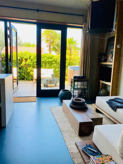 coast accommodation. Puur-polder-logies