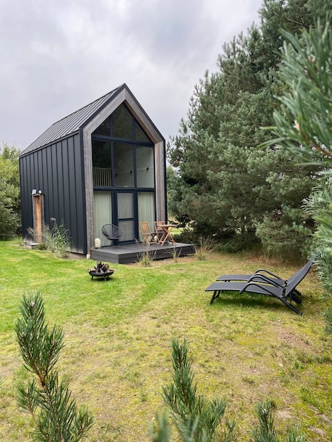 Stylish Tiny Cabin – Pitrõg