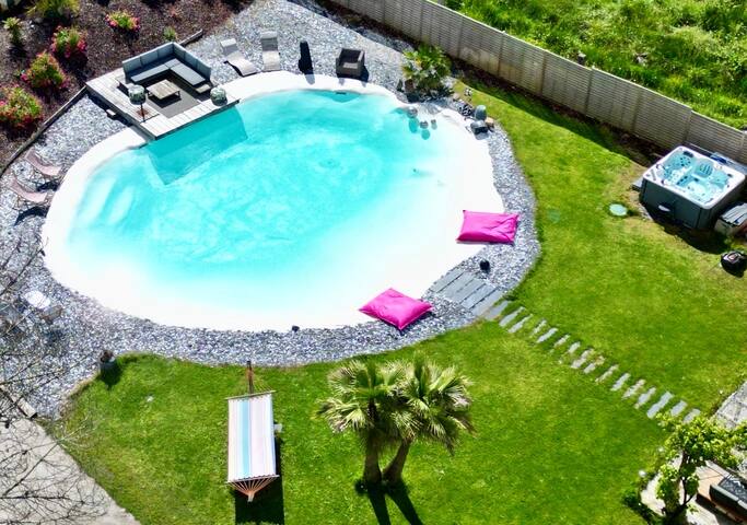 Villa 200m² A-C / Piscine Lagon/ Spa/ Bordeaux