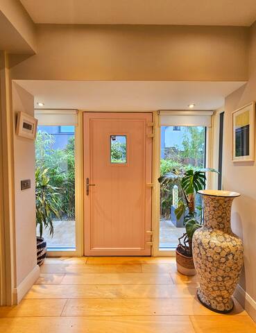 Vida Nova: modern escape with garden, close to sea gallery image 4