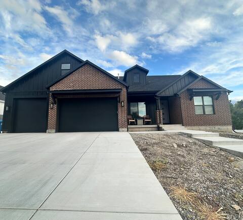 The Bryton, 6bd, 3.5bath of relaxation!