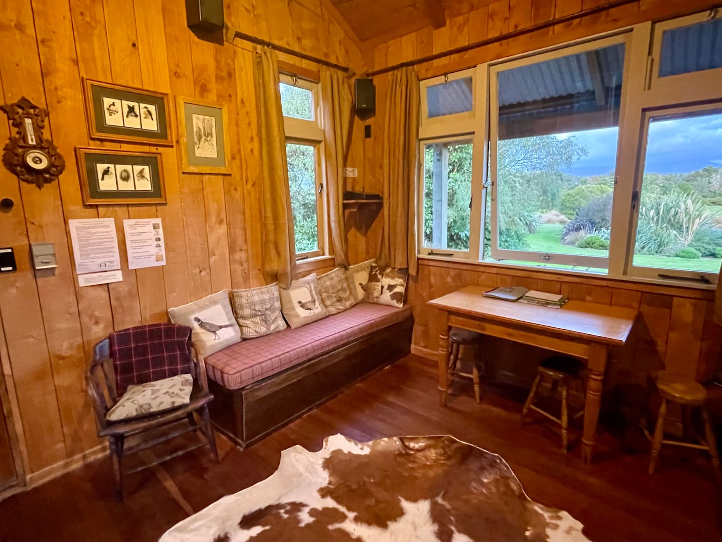 The Hut @ Wood Pigeon Lodge With Stunning Views 5