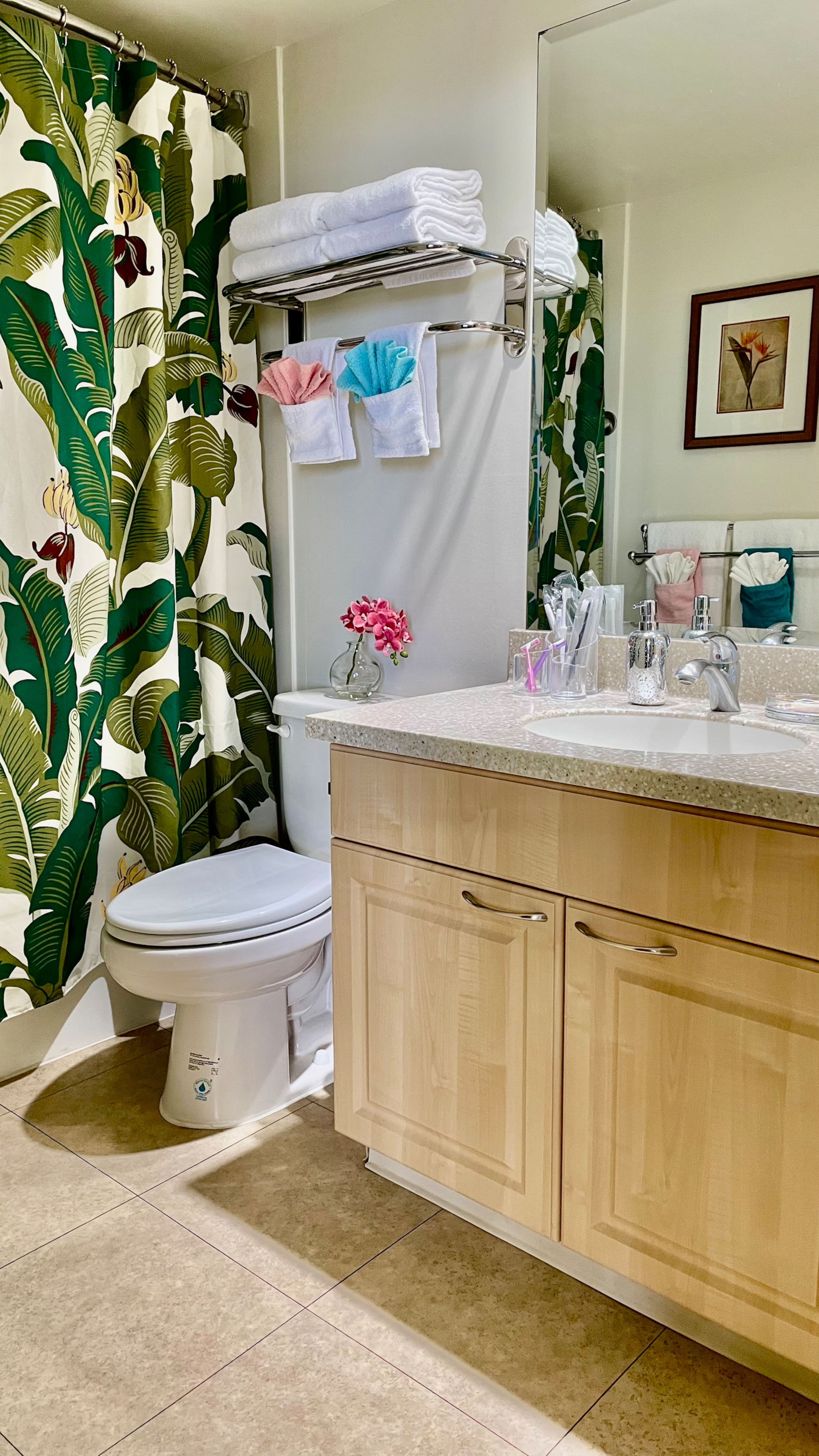 Condo in Honolulu · ★4.95 · 1 bedroom · 2 beds · 1 bath - Image 31