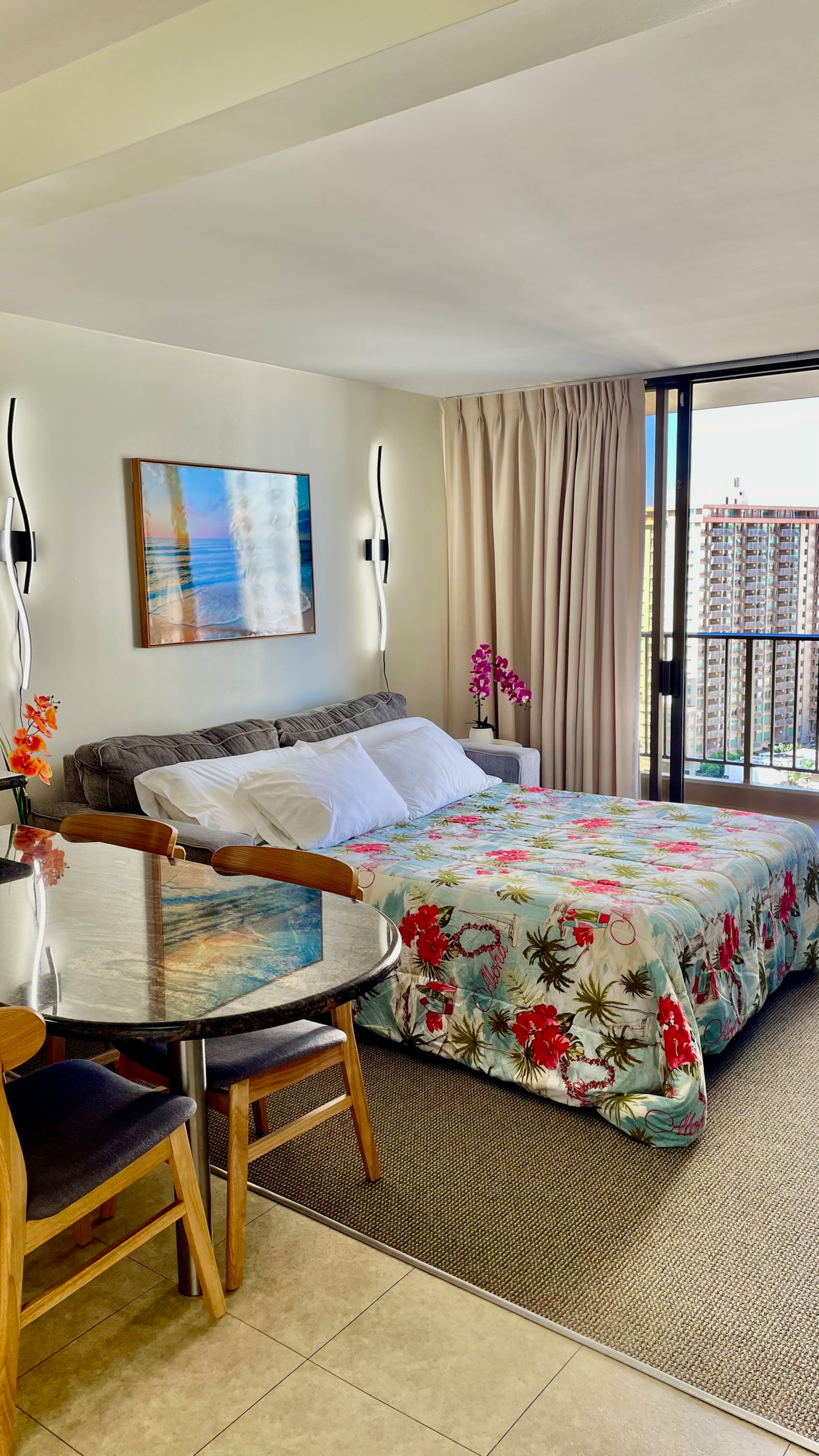 Condo in Honolulu · ★4.95 · 1 bedroom · 2 beds · 1 bath - Image 9
