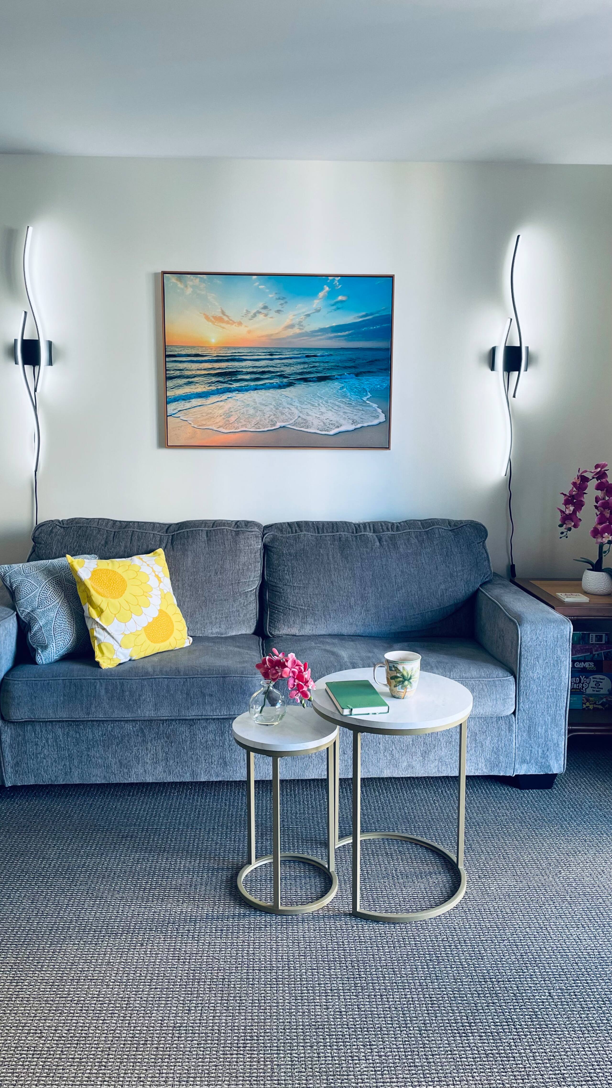 Condo in Honolulu · ★4.95 · 1 bedroom · 2 beds · 1 bath - Image 3