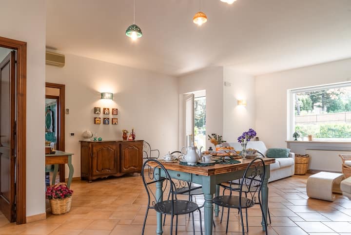 Racconto Di Puglia  Selva Di Fasano  Valle D'itria - Fasano
