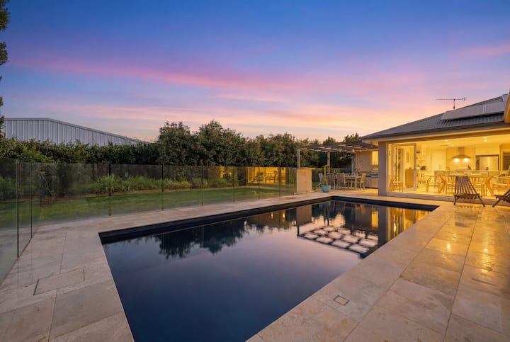 Regand Retreat. Pool & Alfresco.