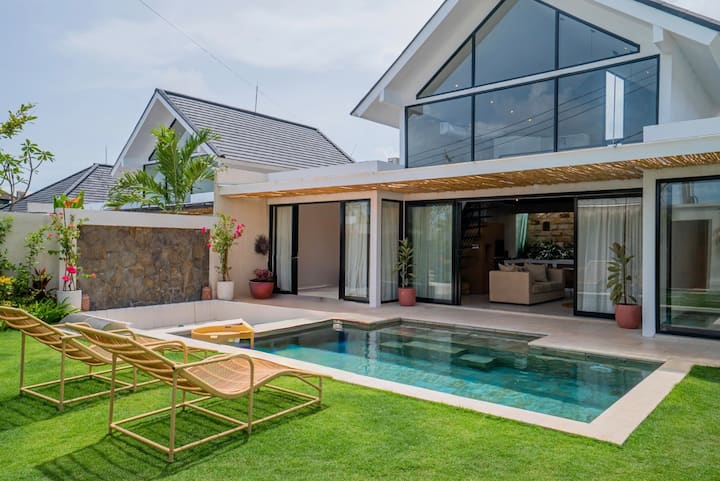 Casa Luna - 4br Villa Near Canggu - Bali