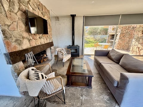 Stone House: 360° Views + Fireplace + Pool