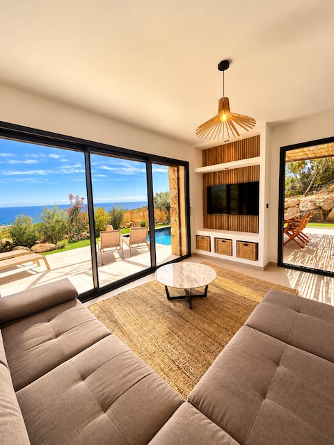 Top Airbnb: Villa/Pool/Sea View/Solenzara in Sari Solenzara