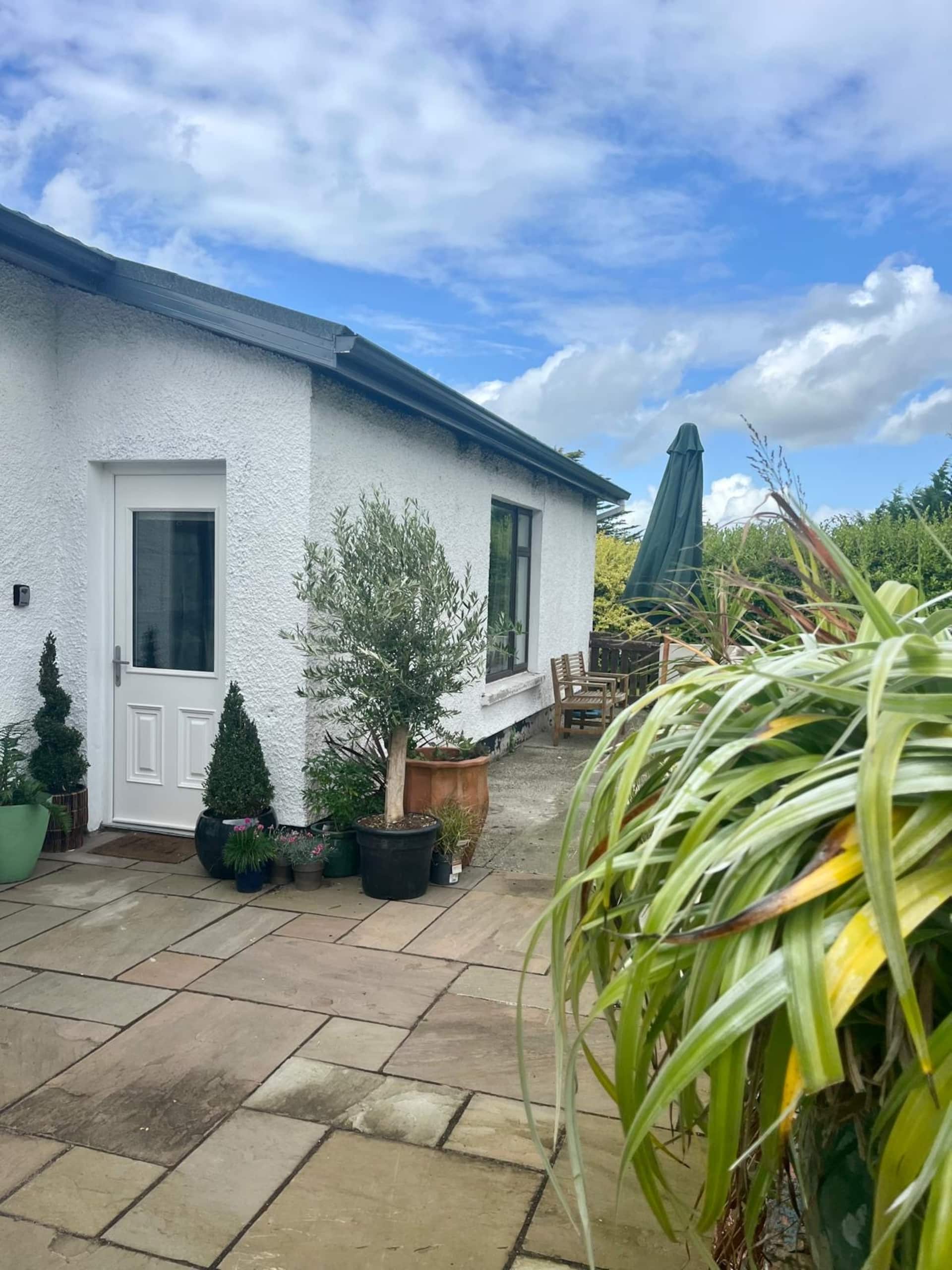Studio apartment near Shannon Airport