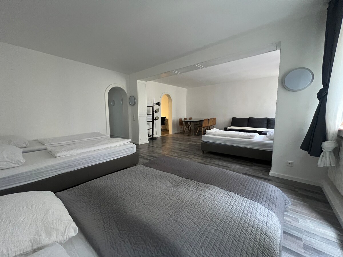 Popular Airbnb listing: Oldtown Düsseldorf the Original in Altstadt
