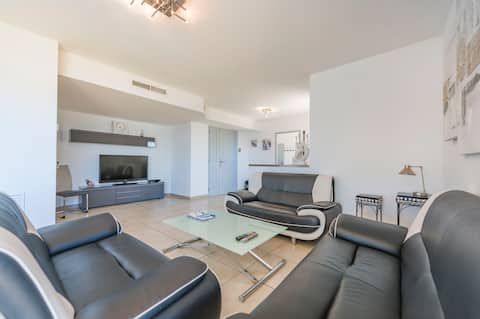Top performing Airbnb: Frontignan Plage in Frontignan