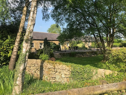 Private Cottage Collection • 23 Guests • Hot Tub