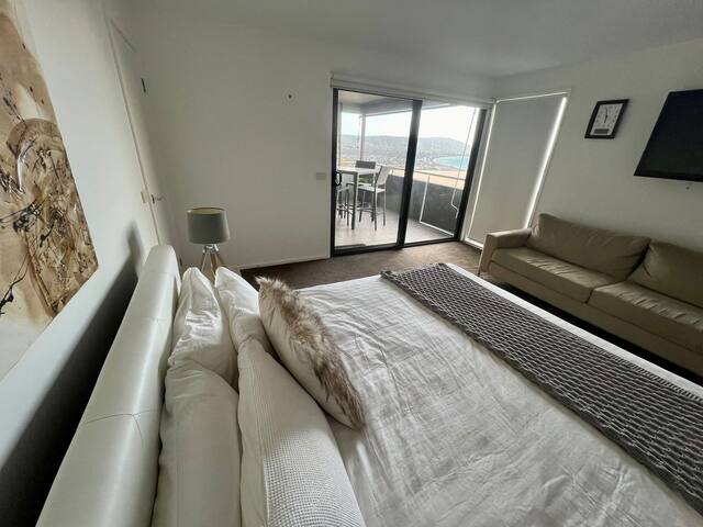 Seabird with a Seaview! gallery image 5