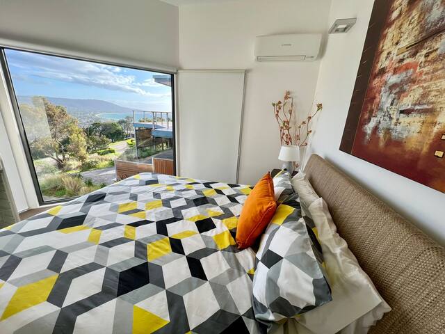 Seabird with a Seaview! gallery image 3