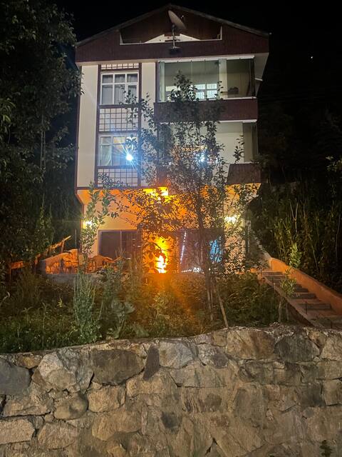 Uzungöl- Large Luxury Apartment with River and Nature View