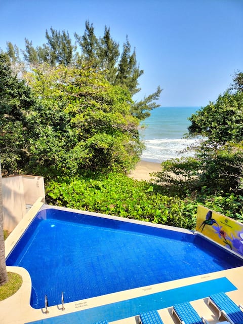 Exclusive Oceanfront Villa and Pool