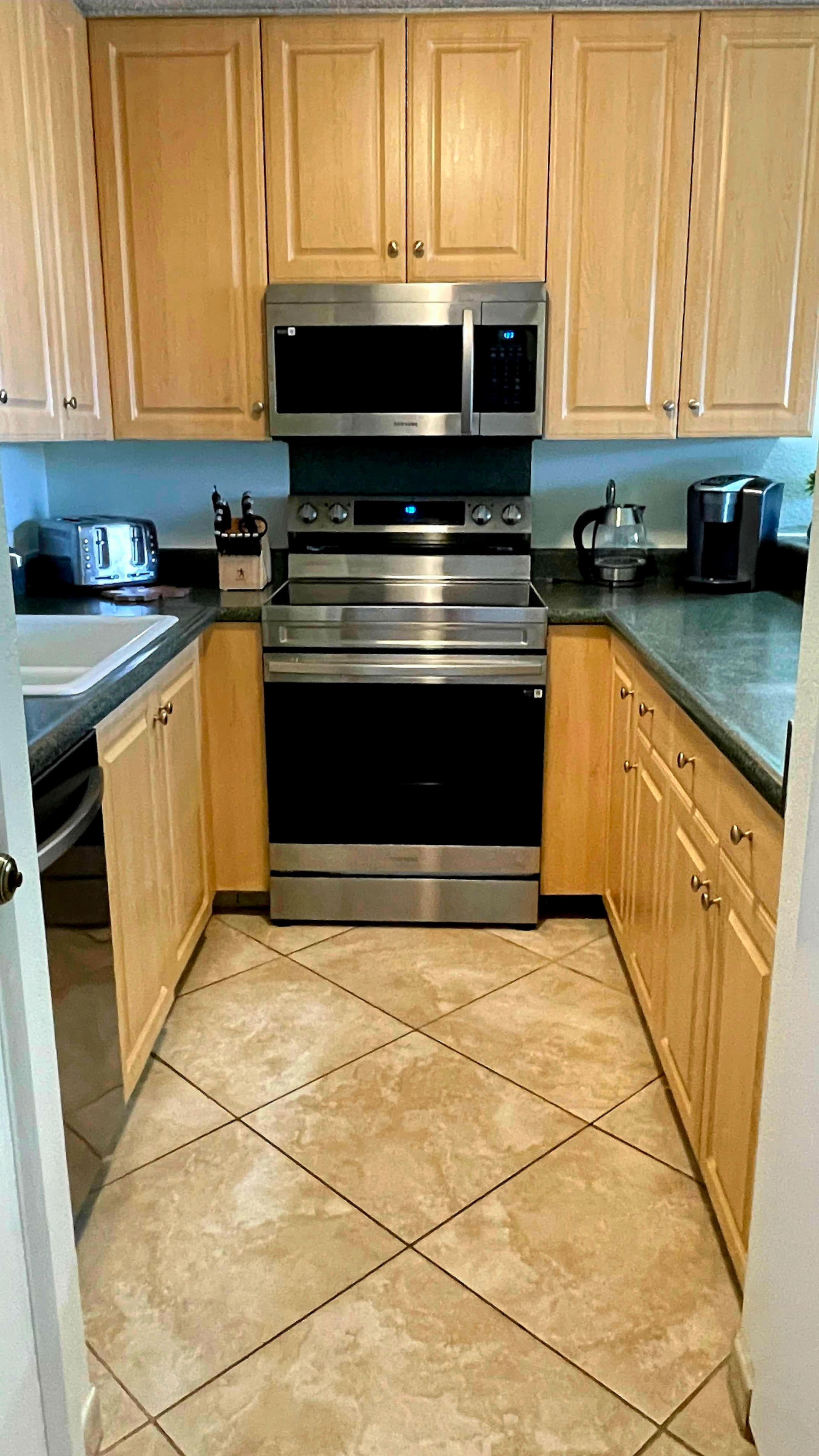Kamaole Sands condo with ocean view. Split AC - Image 11