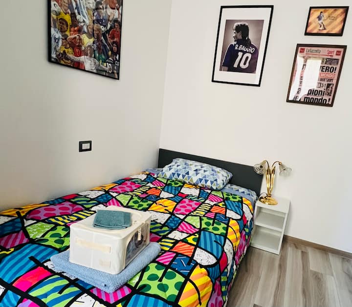 Camera singola pronta per un nuovo ospite!