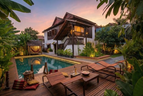 WAT BO HOUSE-Villa with Natural Pool