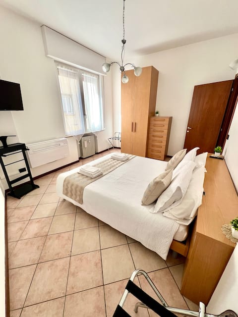 CASA GILDA in the center, 500 m from train station