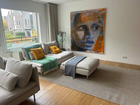 Modern and spacious village villa in Muiden