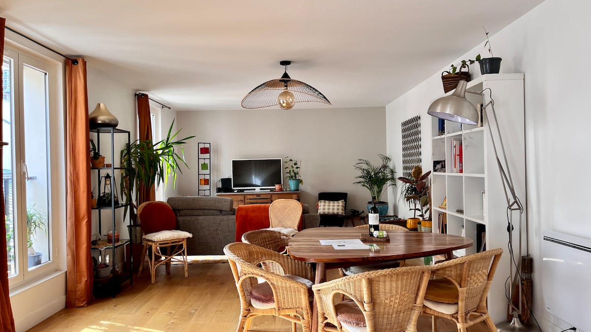 Salon avec un canapé lit 2 places