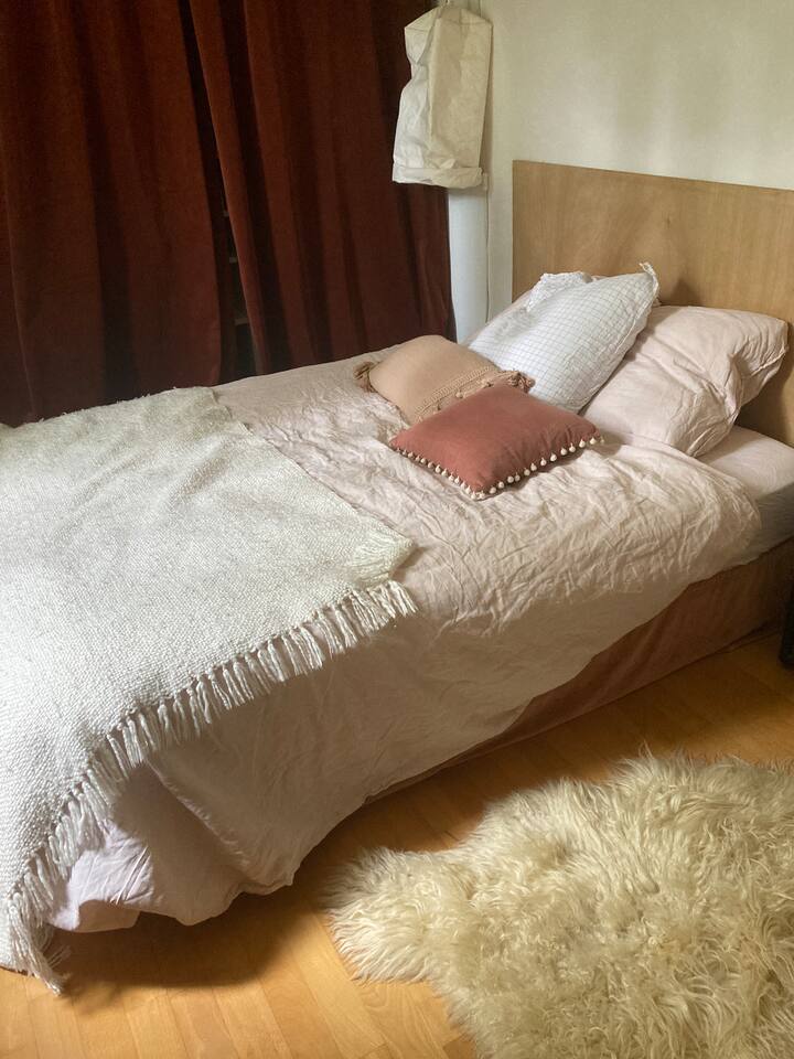 საძინებელი 1