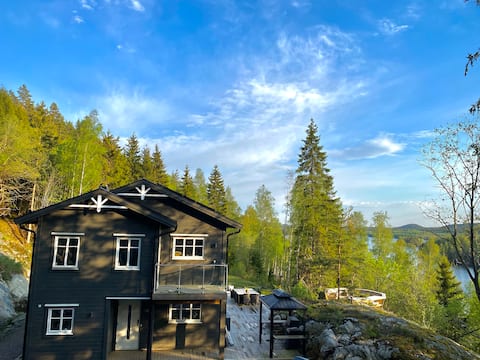 House in Kroppefjälls Vildmarksområde/ Ragnerudssjön