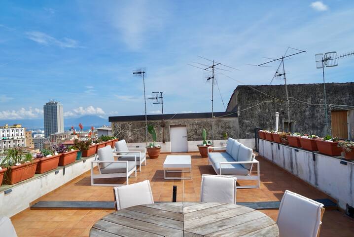 The Penthouse of Spaccanapoli gallery image 4