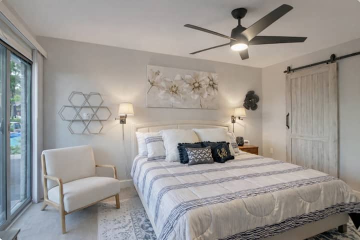 Arizona's Game Day Pad-poolside, King Bed|pet - Mesa, AZ