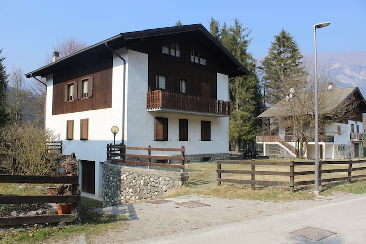 Casa Pineta - Trilocale Con Balcone 4/6 Persone - Ledro