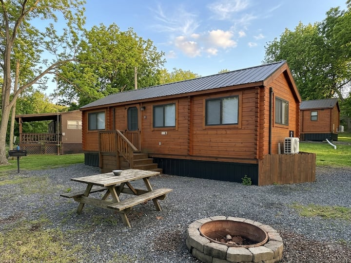 Seneca Lake Creekside Cabin A5 - Lodi, NY