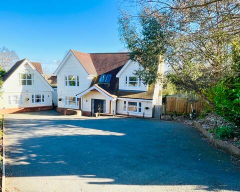 Large home 2-3 beds 3 baths